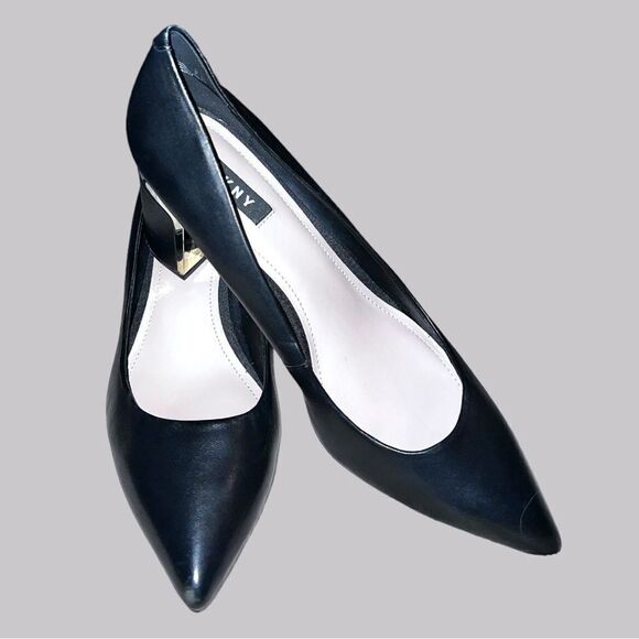 DKNY gorgeous black leather heels! New - Picture 2 of 7